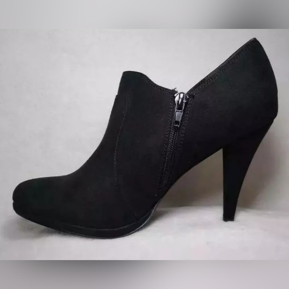 Fergie Womens Cacey Ankle Booties Black Almond Toe Side Zipper 9 M New - Picture 5 of 12